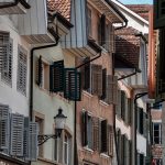 Les avantages d'un volet en composite sur mesure