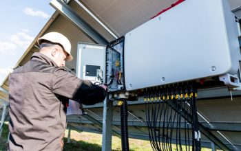 Pourquoi choisir un onduleur solaire intégré à la domotique gérée par IA pour son installation ?
